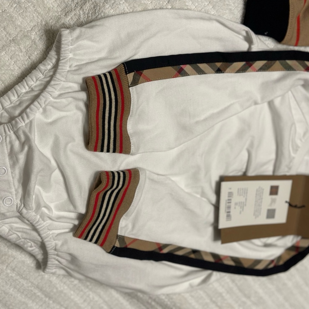 Burberry infant set bottoms sold separately